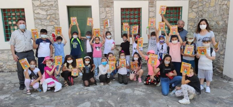 Önce gezerek sonra okuyarak öğrendiler
