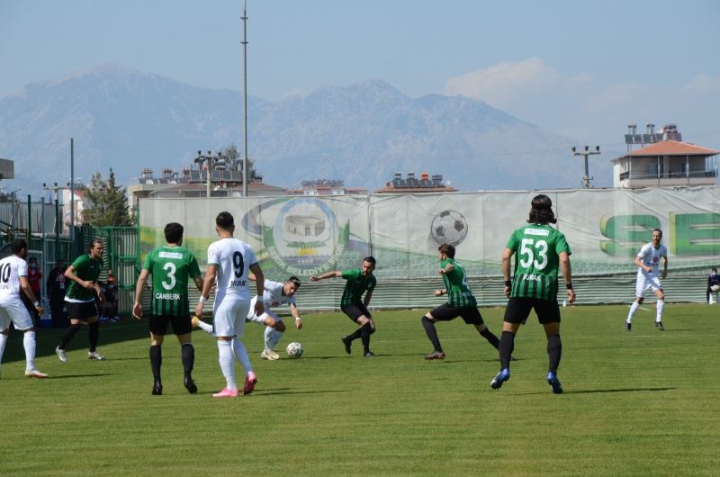 Serik Belediyespor topbaşı yapıyor
