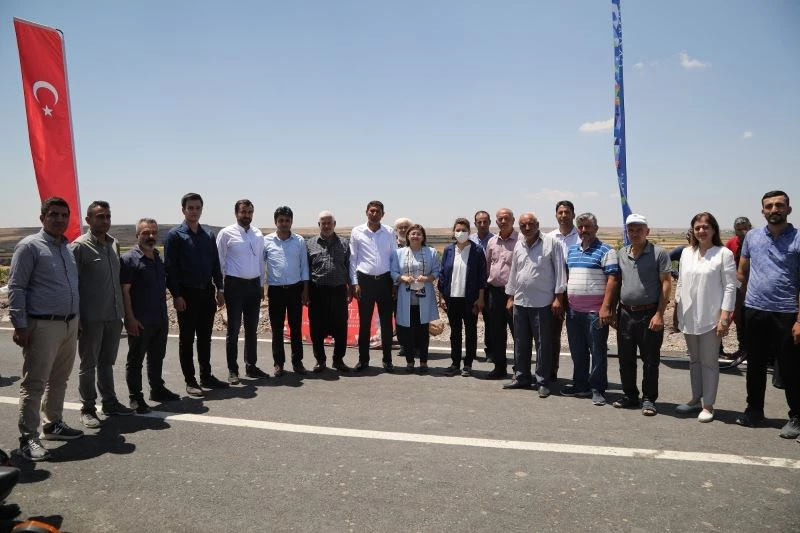 5 köyü kapsayan grup yolu yenilendi
