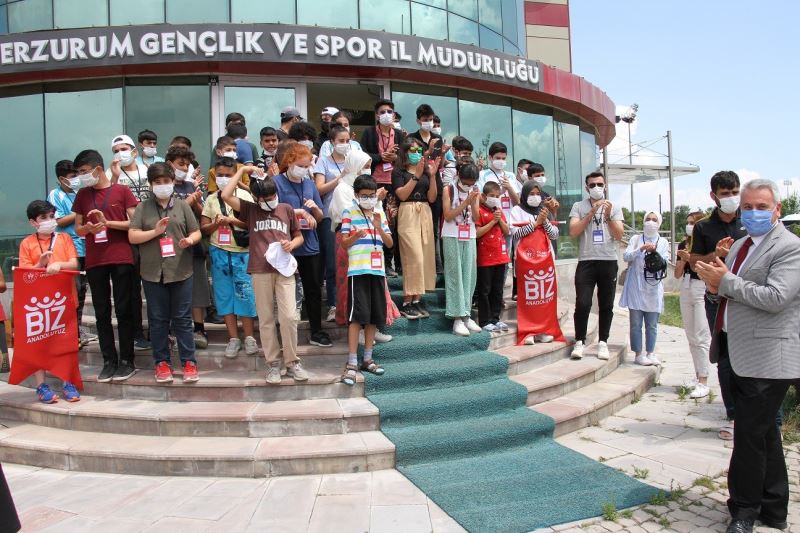 ‘Biz Anadoluyuz’ Projesi kapsamında Erzurum’a gelen Iğdırlı öğrencilerin gezi programı tamamlandı
