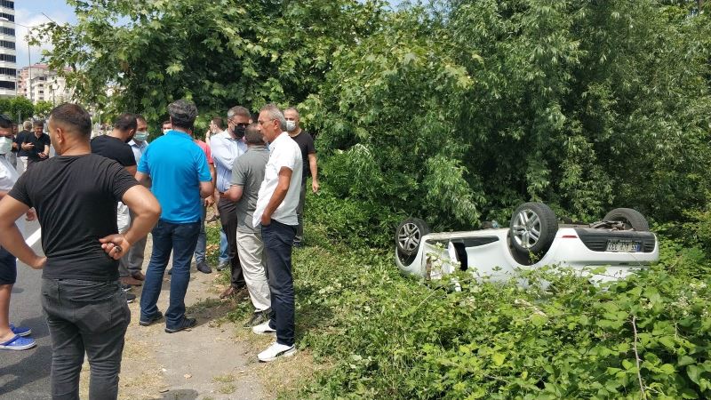 Ehliyet sınavında sürücü adayının kullandığı araç takla attı
