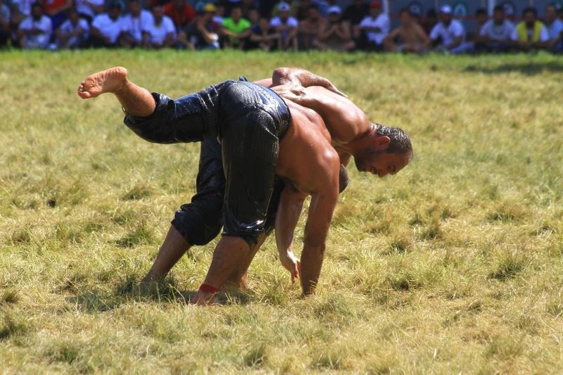 Kırkpınar’da finalist başpehlivanlar belli oldu
