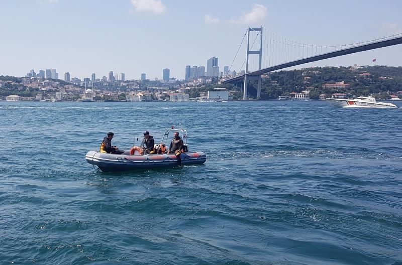 Kuzguncuk’ta serinlemek için denize giren kişi kayboldu
