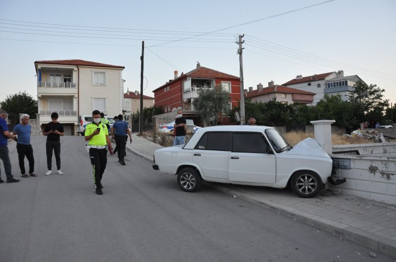 Kaza sonrası şoka giren sürücü 