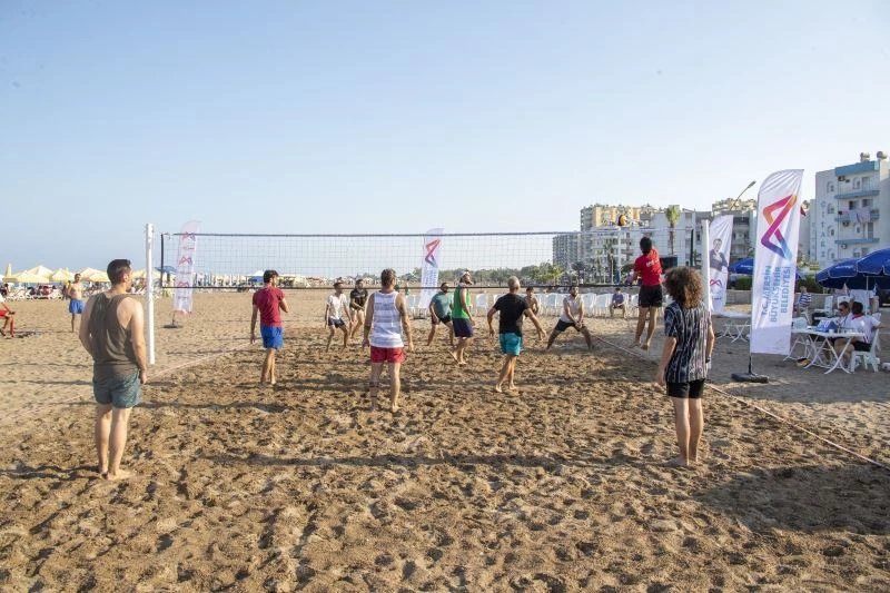 Mersin’de 2. Siteler Arası Plaj Voleybolu Turnuvası başladı
