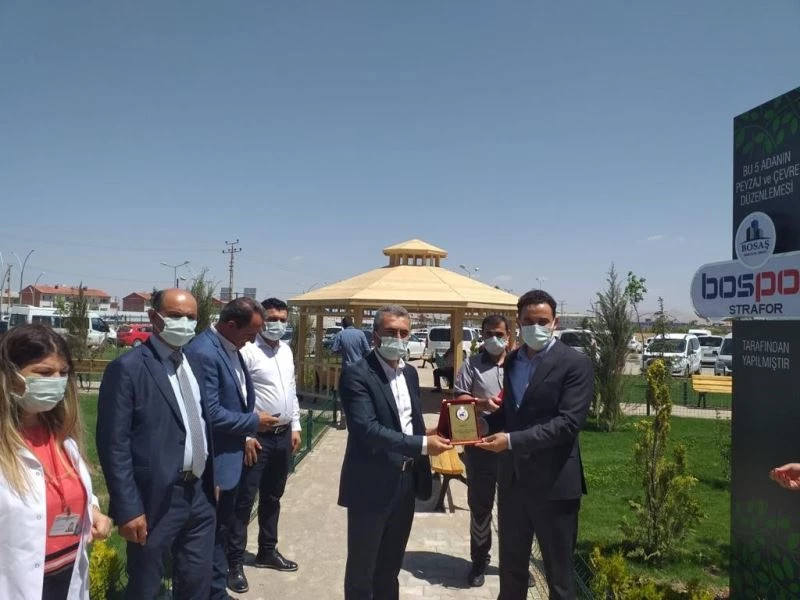 Vanlı iş insanlarından örnek davranış
