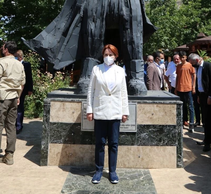 İYİ Parti Genel Başkanı Akşener: “Kılıçdaroğlu’nun adaylığı konusu elbette hakkıdır, elbette saygı duyulması gereken bir durum”