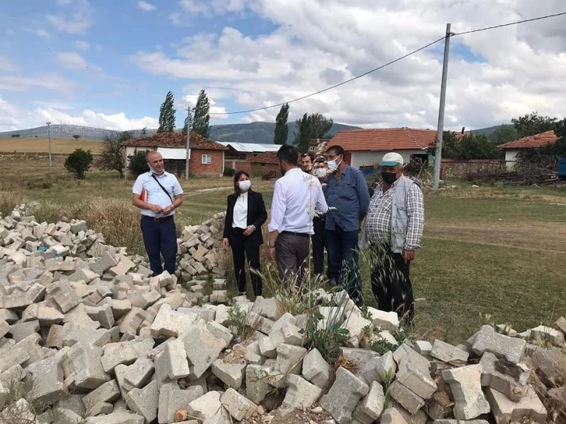 Köylerdeki yatırımları inceledi
