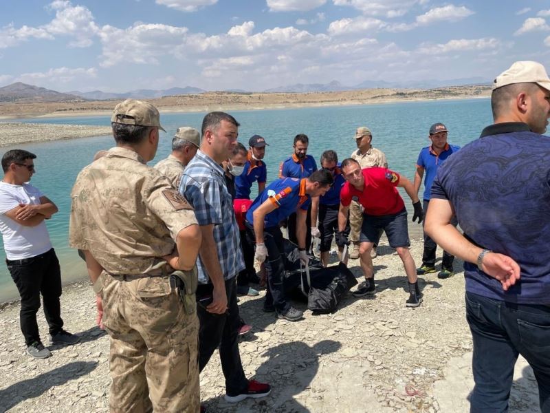 Serinlemek için girdiği baraj gölünden cansız bedeni çıktı
