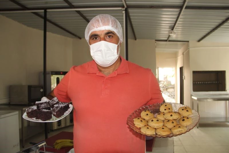 Tescilli dutu una çevirdi, kek ve dondurmada kullandı
