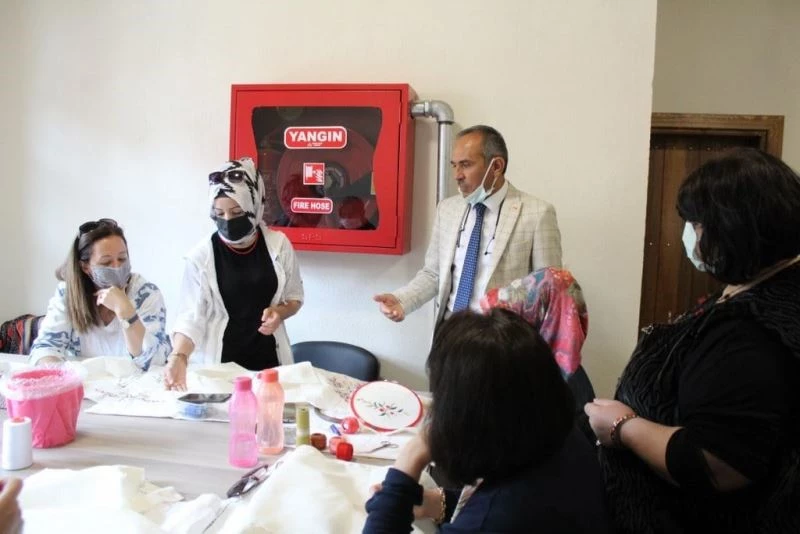 Konakta el sanatları kursları başladı
