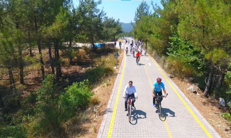 Türkiye’de ilk defa ‘Telafidebendevarım’ şarkısını seslendirdiler

