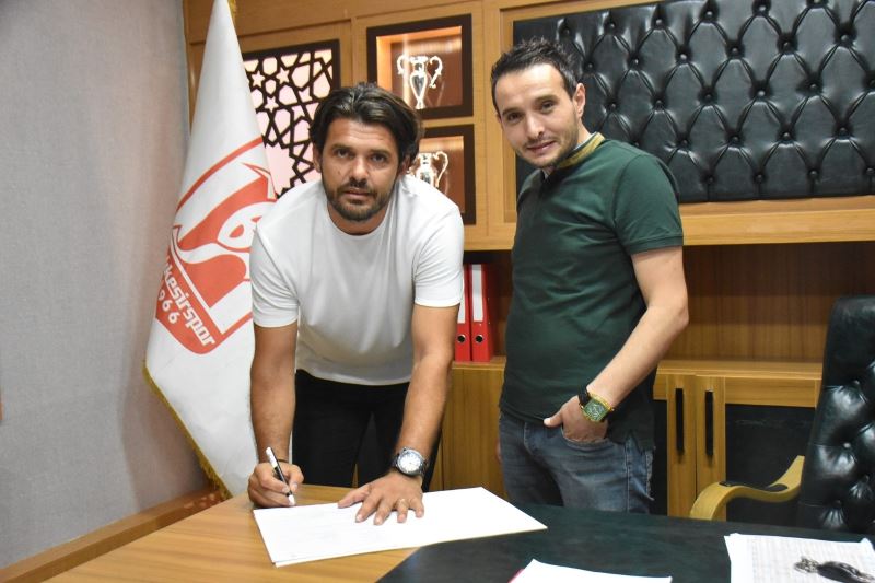 Balıkesirspor’da Atilla ve Batuhan’dan imza
