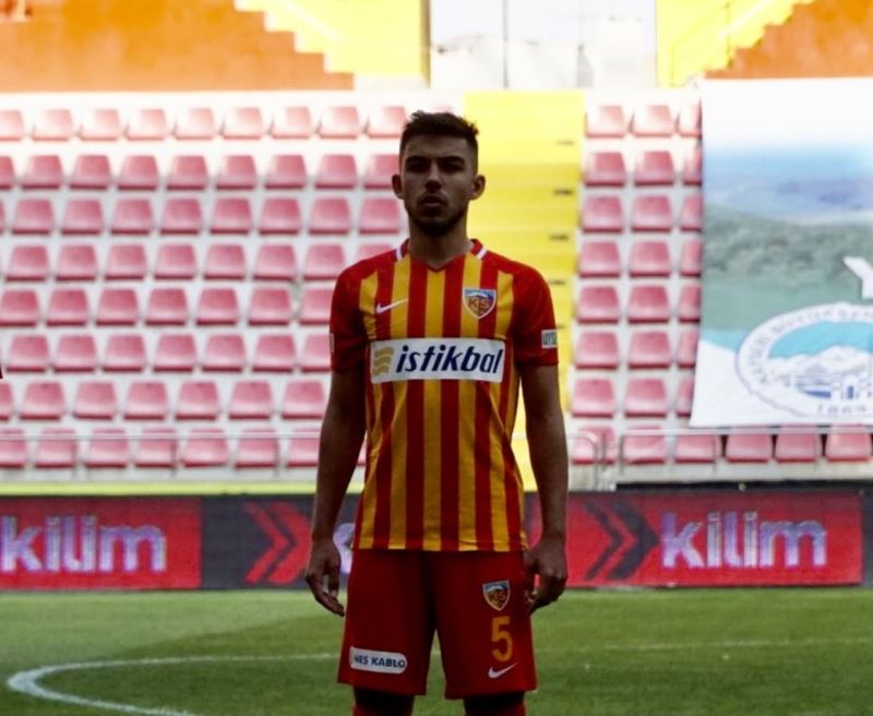 Kayserispor Oğuzhan Çapar ile yolunu ayırdı
