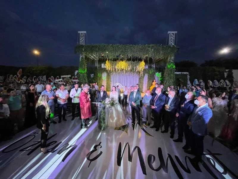 Şehit çocuğu ve kanaat önderi görkemli bir düğünle dünya evine girdi
