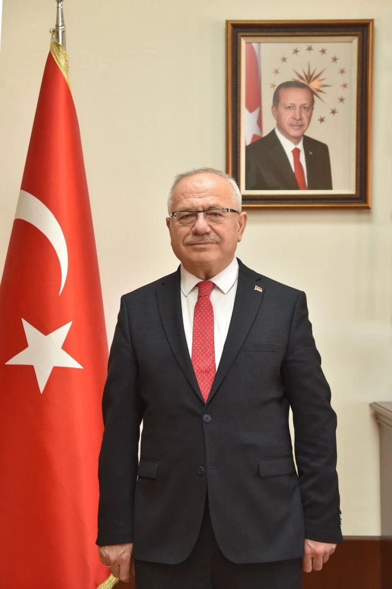 Rektör Ak: “15 Temmuz 2016 tarihinde ülkemiz, hain bir darbe girişimiyle karşı karşıya kalmıştır”
