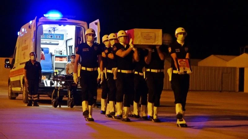 Şehit Hasan Cevher Yüksekova’dan memleketine uğurlandı
