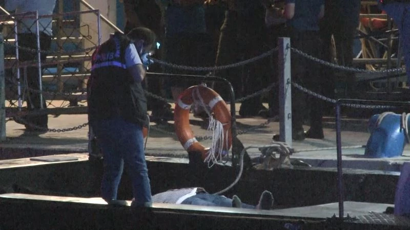 Balık tutmak için denize açıldığı tekneden düşerek boğuldu
