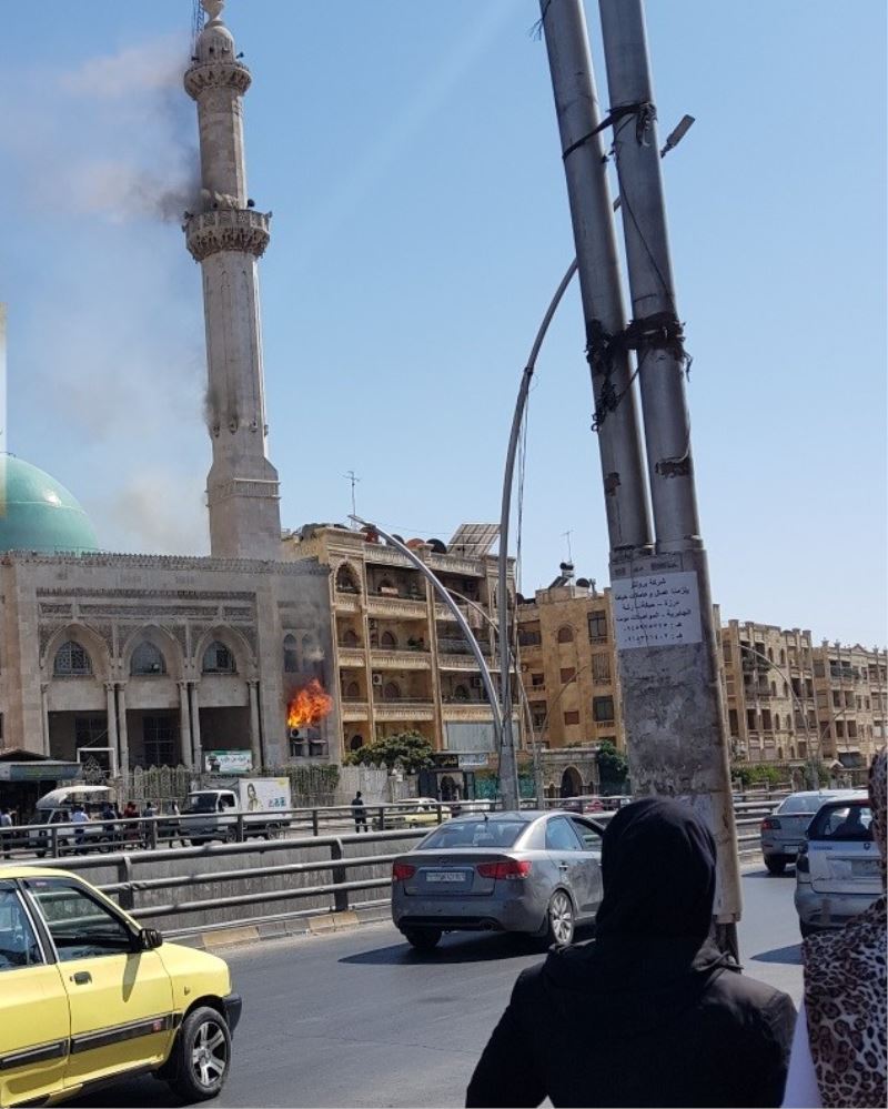 Halep’te cami yangını: 4 yaralı
