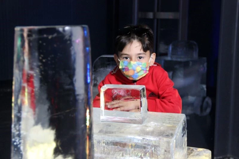 15 Temmuz şehitleri buz müzesi sergisiyle anıldı
