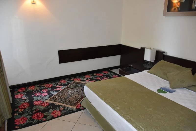 Cumhurbaşkanı Erdoğan’ın konakladığı oteldeki hain darbe girişiminin izleri muhafaza ediliyor
