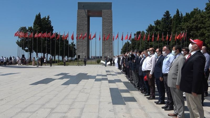 15 Temmuz şehitleri için Şehitler Abidesi’nde tören düzenlendi
