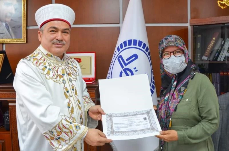 Tiyatro yönetmeni, tatil için geldiği Nevşehir’de müslüman oldu
