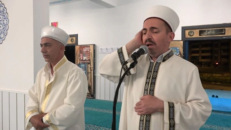 Elazığ’da bin 11 camide eş zamanlı olarak sela sesi yükseldi
