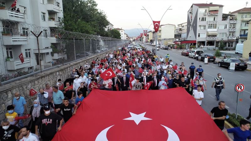 Gölcük’ten terör örgütüne “Türkiye geçilmez” mesajı
