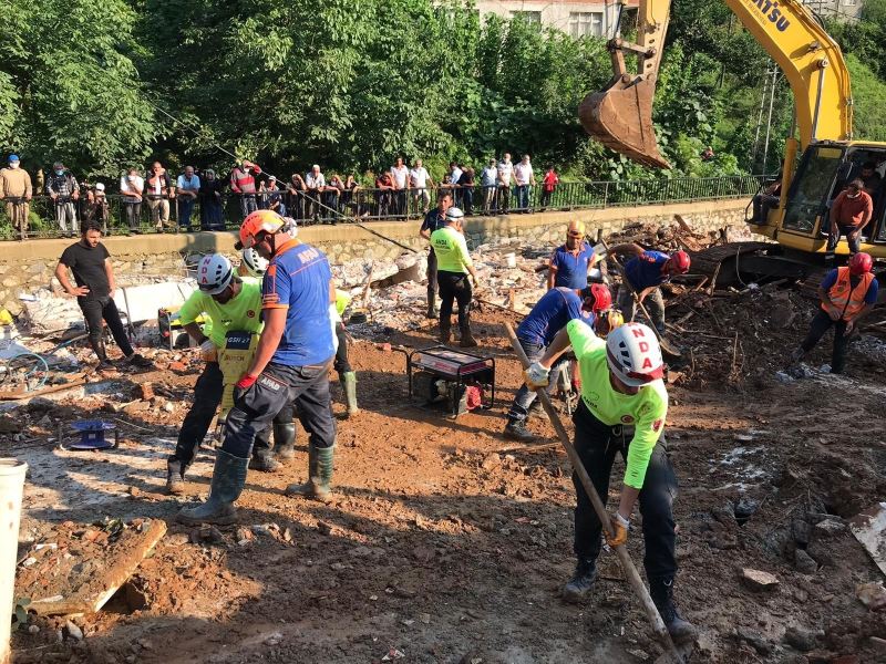 Diyarbakır’dan Rize’deki arama kurtarma çalışmalarına ekip gönderildi
