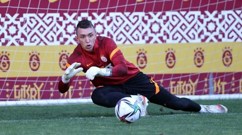 Muslera takımla çalıştı
