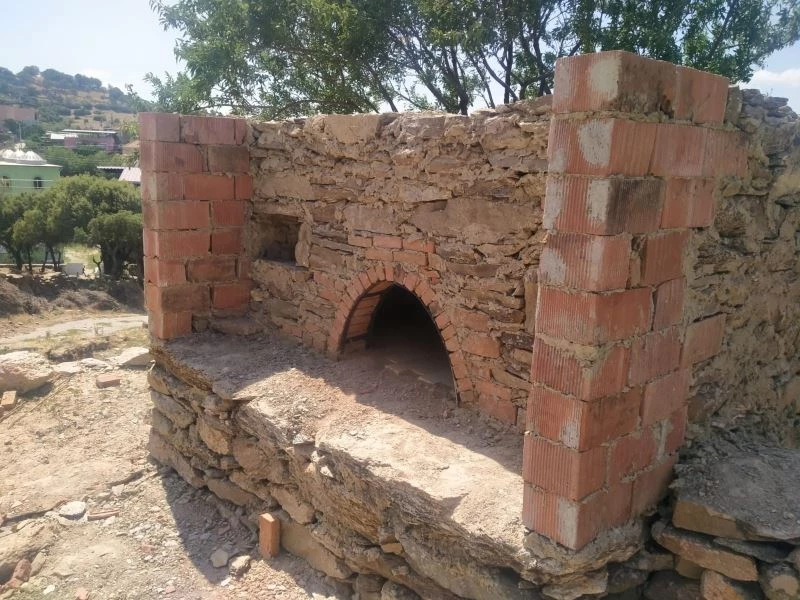 Yaptırdığı taş fırın ocağı ile köylerdeki şehirleşmeye dikkat çekti
