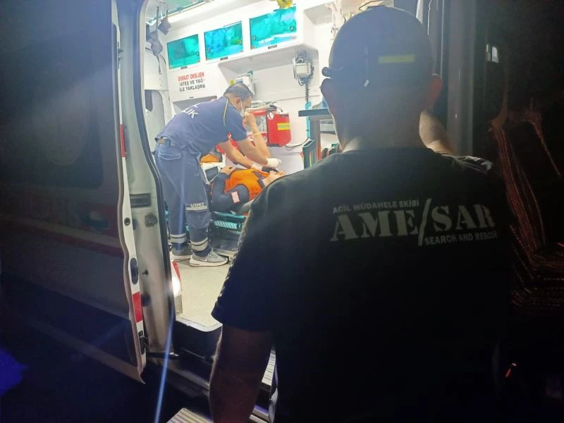 Yürüyüşe çıktığı dağda kaybolan şahsı ekipler kurtardı
