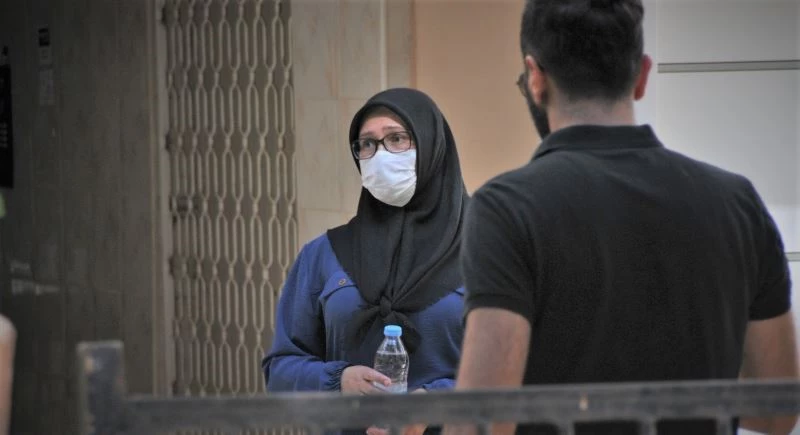 Bayram alışverişine çıkan kadına kapkaç şoku
