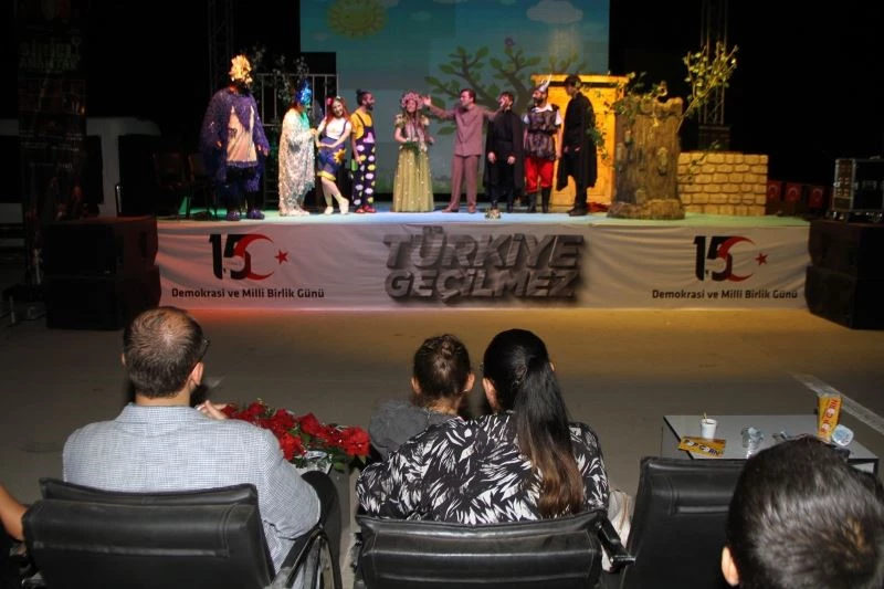 Bismil Belediyesi çocukları tiyatroya doyurdu
