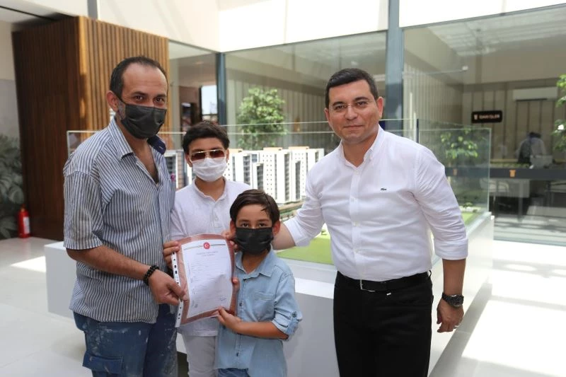 Gülveren Kentsel Dönüşüm Projesi’nde tapuların bir kısmı verildi
