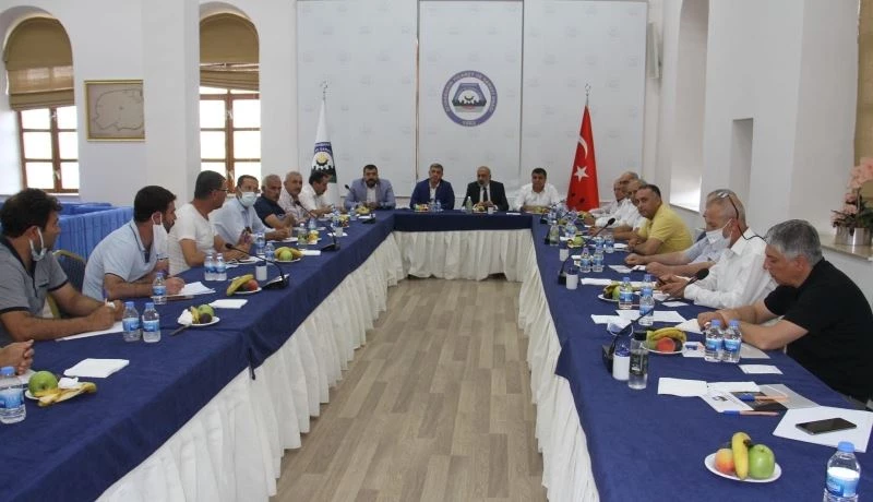 İş dünyası ve sendikalardan aşı için ortak çağrı
