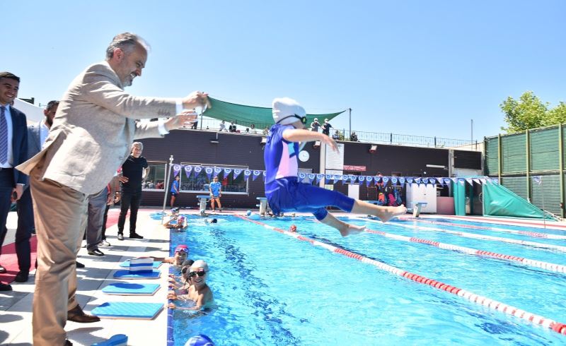 Havuzlar spor okuluyla şenlendi
