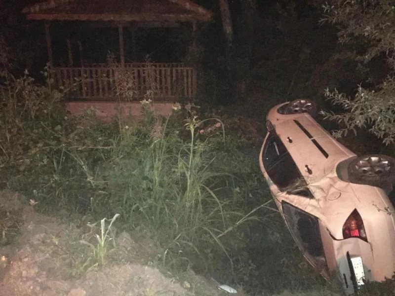 Direksiyon hakimiyetini kaybederek takla attı
