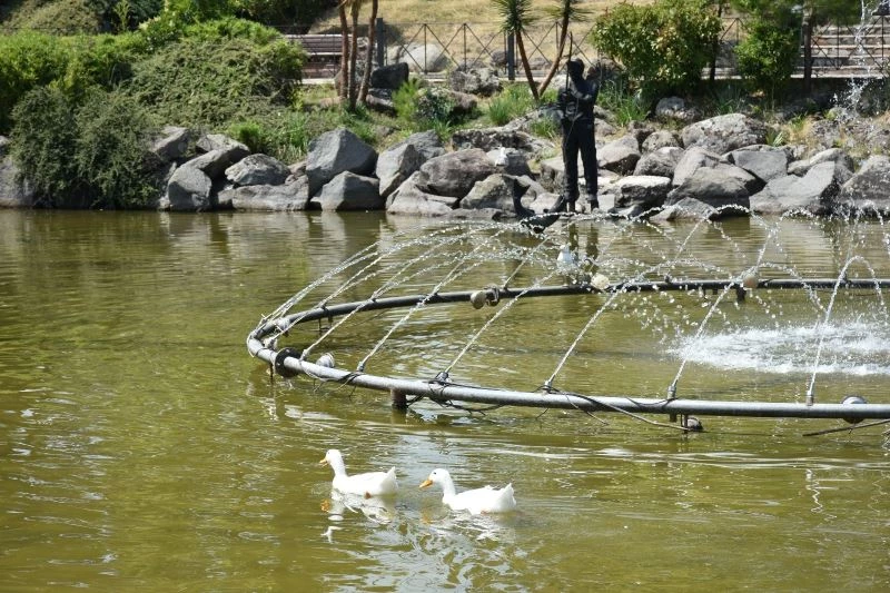 Aşırı sıcaklar Balıkesir’i bunalttı
