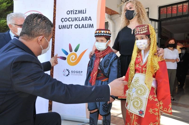 Denizli’de 52 otizm özel eğitim sınıfına materyal dağıtıldı
