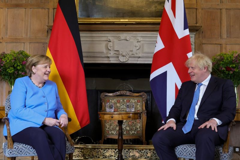 Almanya Başbakanı Merkel’den İngiltere’ye 