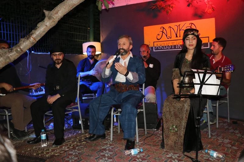 Dengbej gecesine gençlerden büyük ilgi
