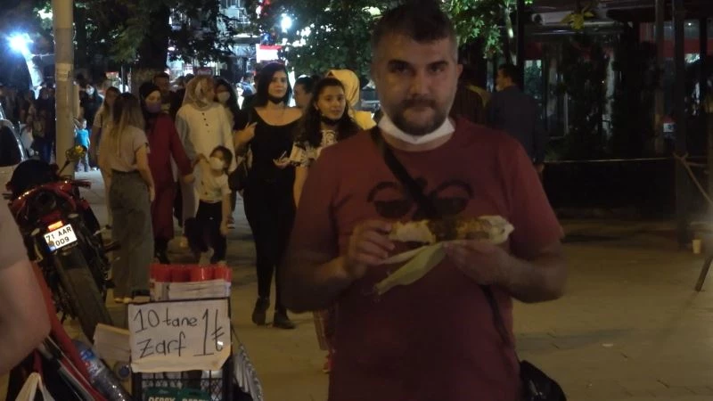 Kısıtlamasız gecede vatandaşlar sokağa döküldü, esnaf bayram etti
