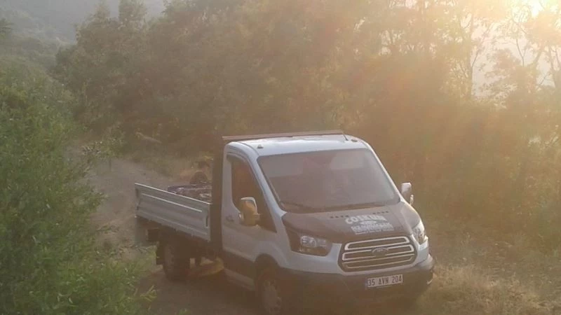 Kiraz üreticisini, düşük fiyatla birlikte tozlu yollar vurdu
