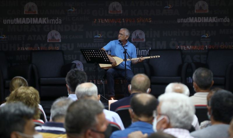 Madımak olaylarında hayatını kaybedenler İzmir’de anılıyor
