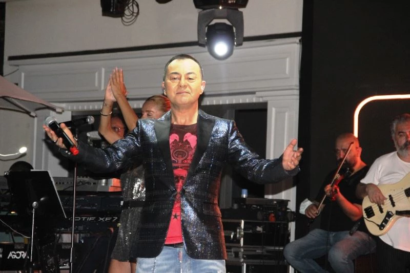 Serdar Ortaç: evliliği beceremedim, siz mutlu olun
