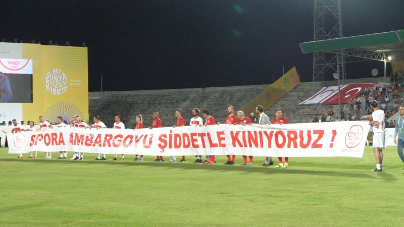 Kıbrıs’ta şöhretler maçında dünyaya mesaj: 