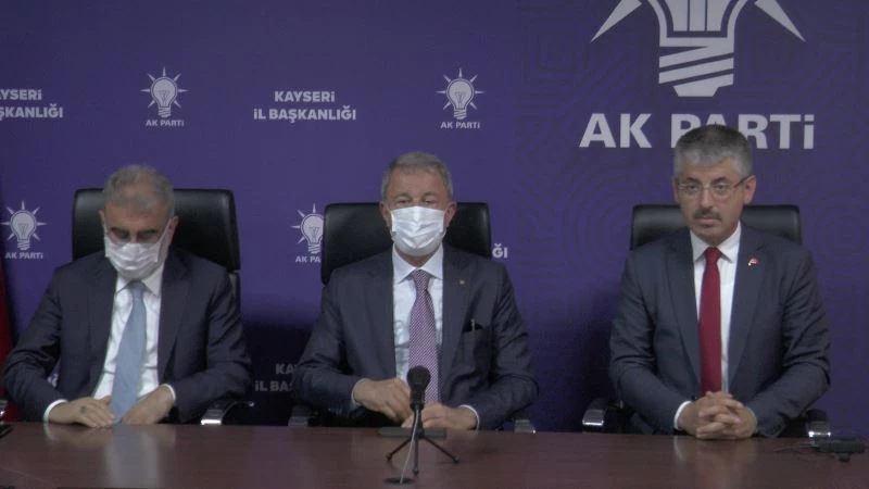  Bakan Akar: “Şehitlerimizin kanlarının yerde kalmaması için kararlılıkla mücadelemizi sürdürüyoruz”
