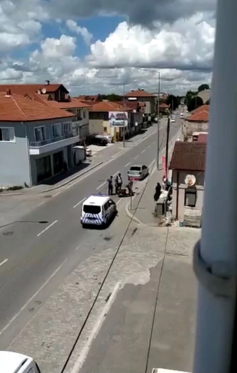 Gördüğü kazayı evinin balkonundan spiker gibi anlattı
